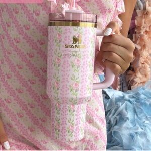 Stanley Loveshackfancy 40oz new in box blooming